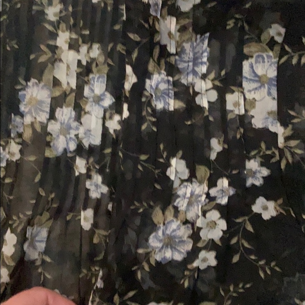 Cardigan - Picture 2 of 4